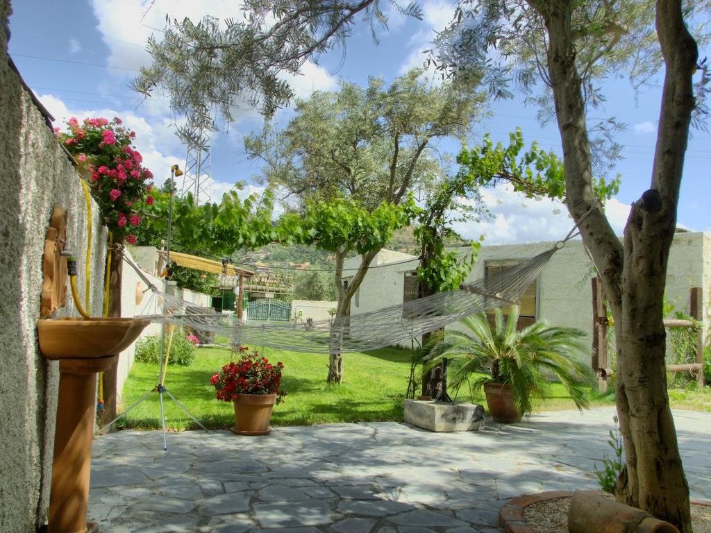 Casa Vacanze Borgo Borghese SantʼAlessio Siculo Εξωτερικό φωτογραφία