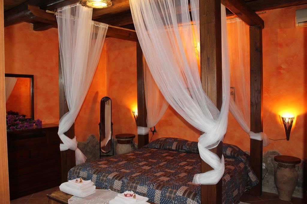 Casa Vacanze Borgo Borghese SantʼAlessio Siculo Δωμάτιο φωτογραφία